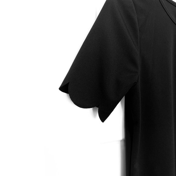 Little Black Scalloped Shift Dress   |   Vessos - Picture 3 of 3